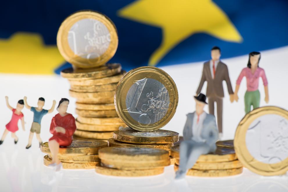 Euro with miniature figurines