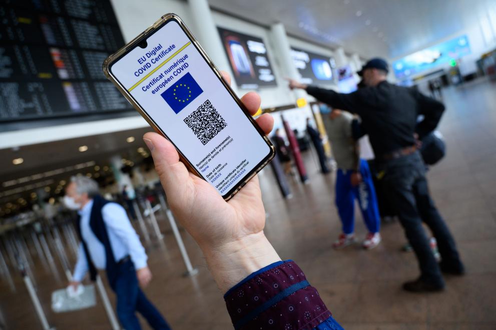 EU Digital COVID Certificate - Scanning system at the airport