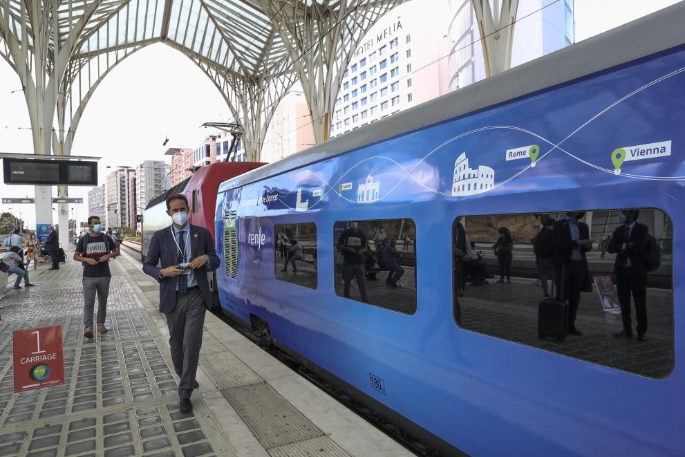 Departure ceremony of the Connecting Europe Express train at Lisbon Oriente Station